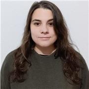 Tengo experiencia en la enseñanza de inglés a niños pequeños y adolescentes, principalmente.